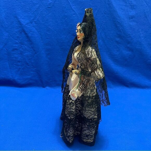 CARSELLE Flamenco Spanish Doll - Picture 9 of 9